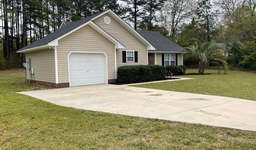 3445 Traditions Pl, Dalzell, SC 29040 - 3 Beds, 2 Bath