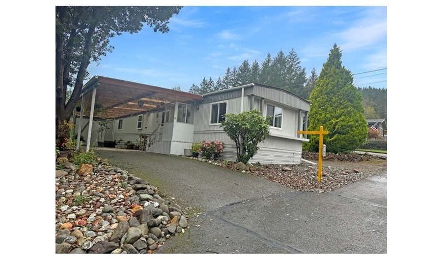 98825 PLEASANT HILL Dr 6, Brookings, OR 97415 - 2 Beds, 2 Bath