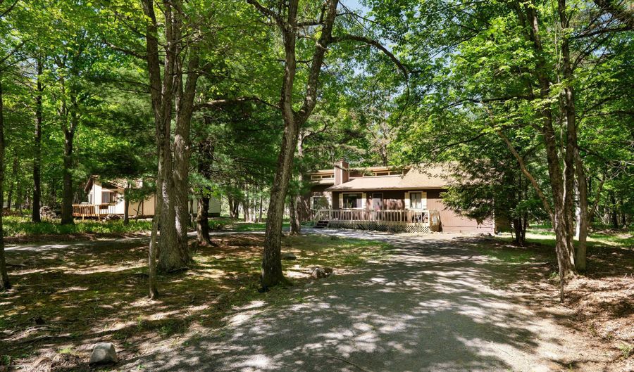 251 McKuen Way, Albrightsville, PA 18210 - 3 Beds, 2 Bath