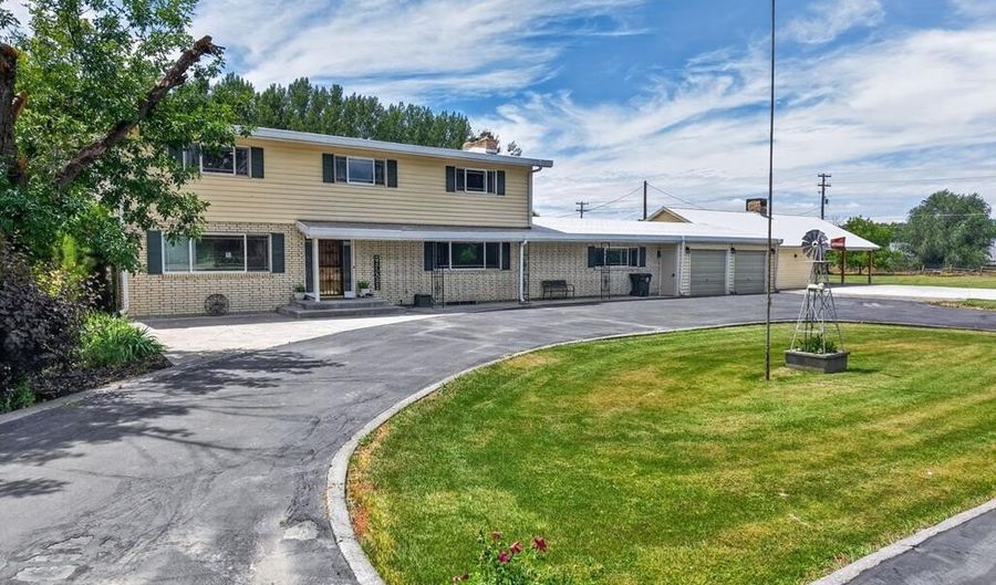 1385 S Shilling Ave, Blackfoot, ID 83221 - 4 Beds, 3 Bath
