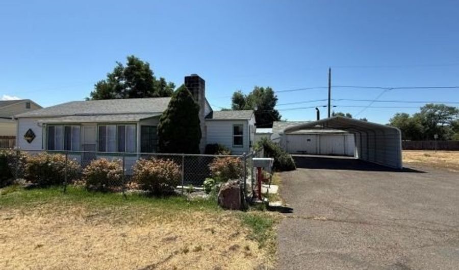 1205 W 12th St, Alturas, CA 96101 - 2 Beds, 1 Bath