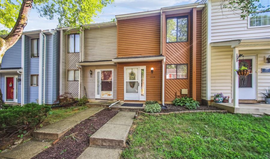 1518 WINTERBERRY Dr, Arnold, MD 21012 - 2 Beds, 2 Bath