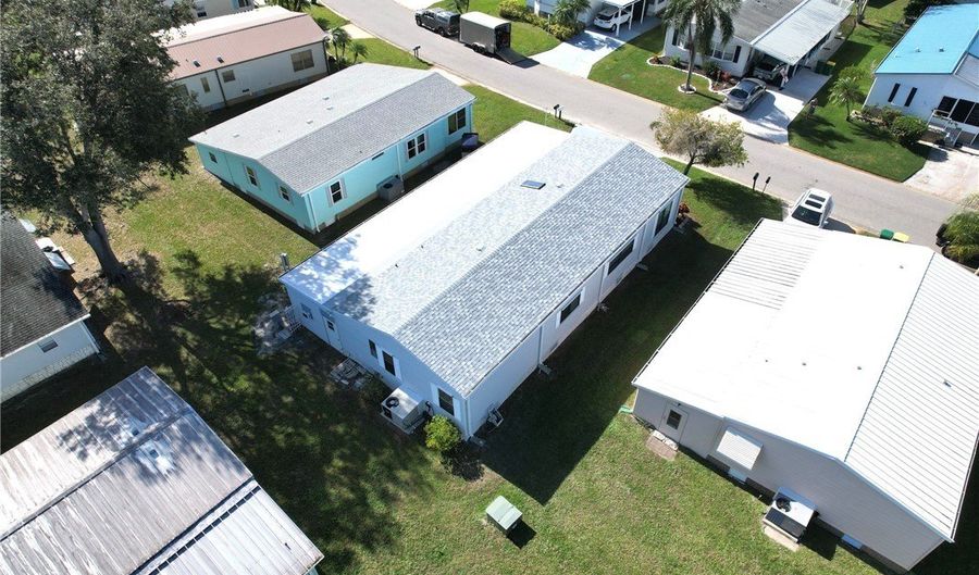 624 Periwinkle Cir, Barefoot Bay, FL 32976 - 2 Beds, 2 Bath