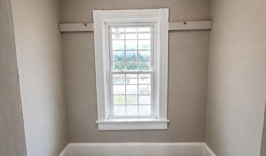 6 DELAWARE Ave, Delmar, DE 19940 - 3 Beds, 2 Bath