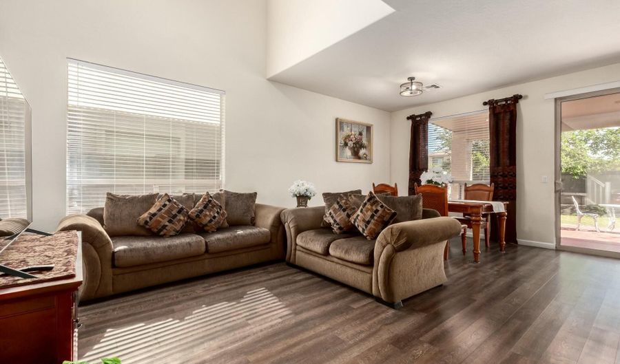 11429 W YAVAPAI St, Avondale, AZ 85323 - 3 Beds, 3 Bath