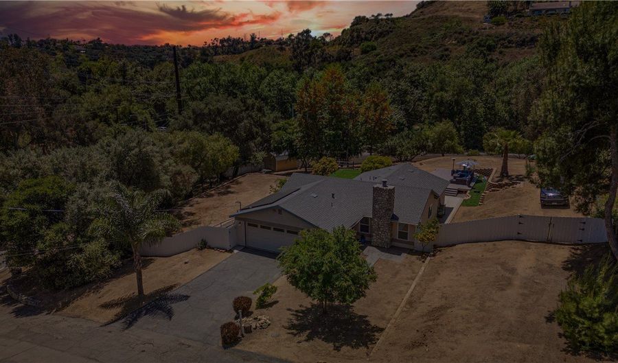 3263 Green Canyon Rd, Fallbrook, CA 92028 - 3 Beds, 2 Bath