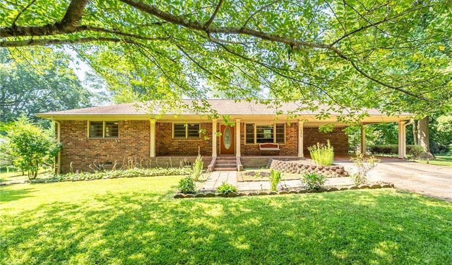 1545 Virginia Pl, Austell, GA 30168 - 3 Beds, 2 Bath