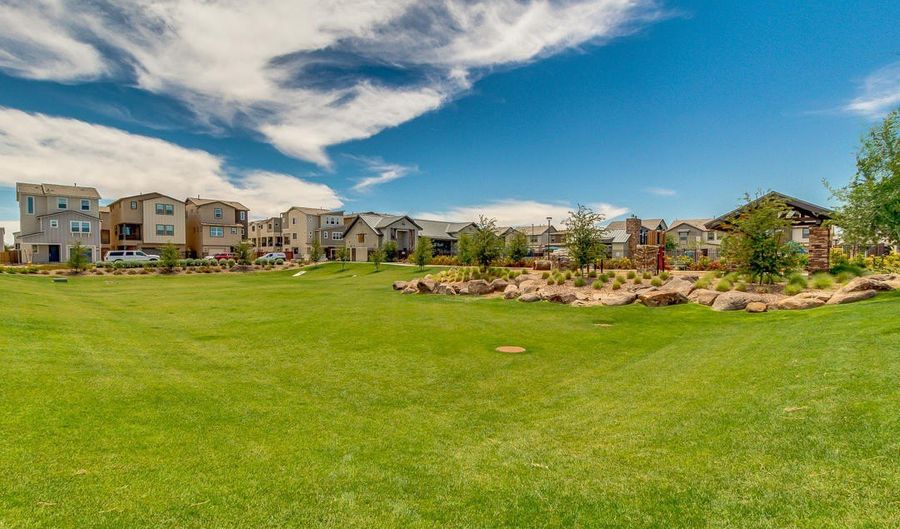 695 W BROWNING Pl, Chandler, AZ 85286 - 3 Beds, 4 Bath