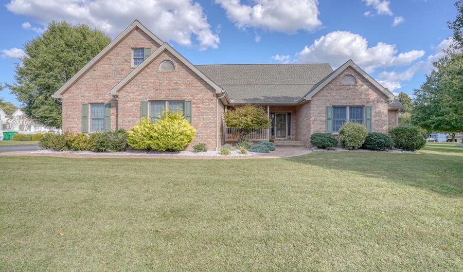 205 SCARLET Cir, Dover, DE 19904 - 4 Beds, 6 Bath