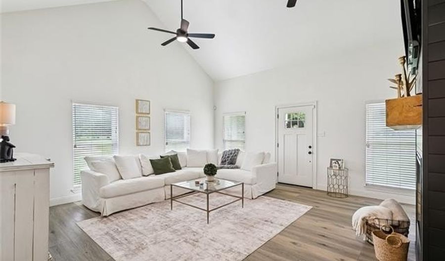 30395 E STEWART Rd, Albany, LA 70711 - 3 Beds, 2 Bath