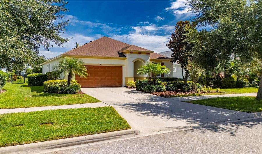 7328 MILESTONE Dr, Apollo Beach, FL 33572 - 4 Beds, 2 Bath