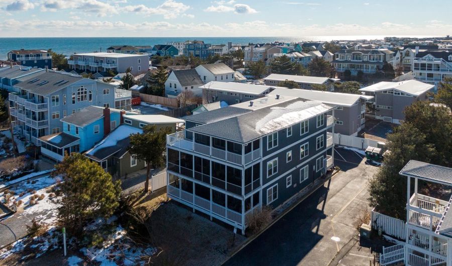 24 VANDYKE St B, Dewey Beach, DE 19971 - 4 Beds, 3 Bath