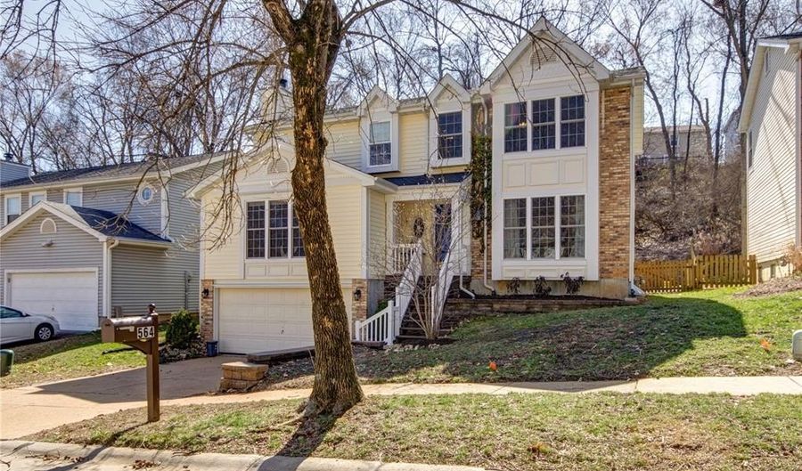 564 Woodlyn Xing, Ballwin, MO 63021 - 4 Beds, 3 Bath