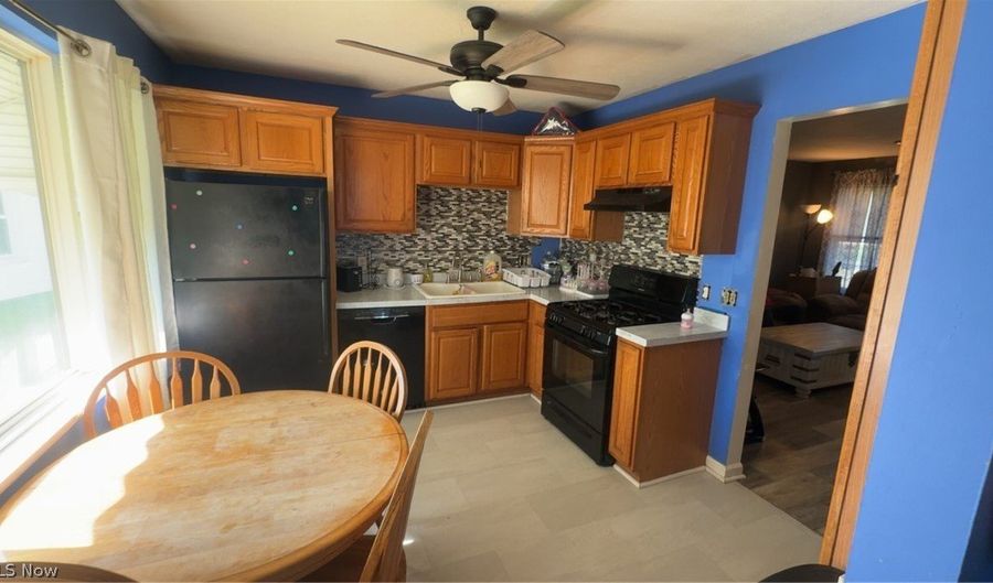 2358 Nesmith Lake Blvd, Akron, OH 44314 - 2 Beds, 1 Bath