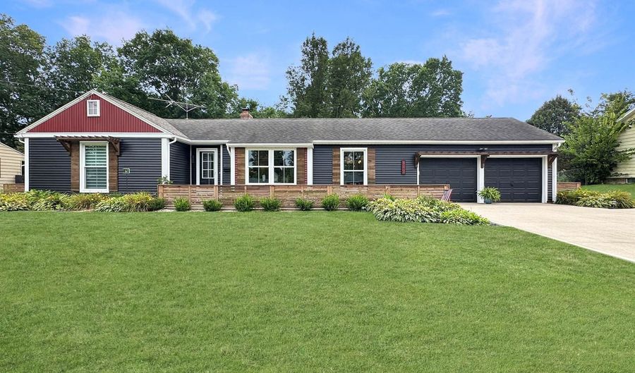 849 Hillcrest Dr, Ashland, OH 44805 - 2 Beds, 2 Bath