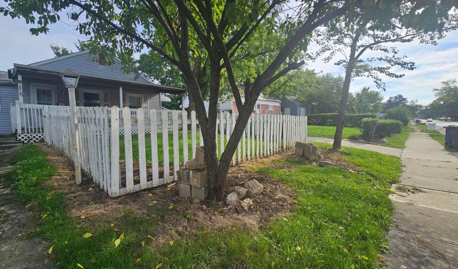818 E Weber Rd, Columbus, OH 43211 - 3 Beds, 1 Bath