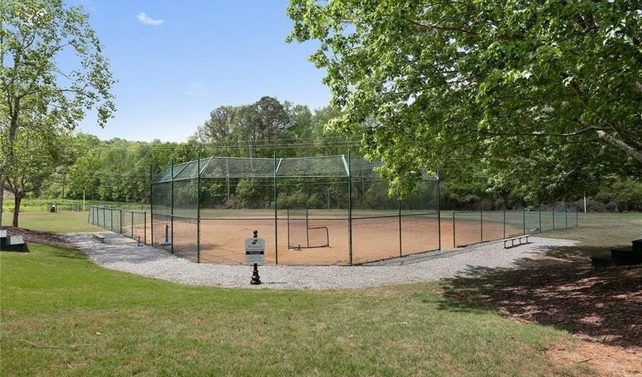 1605 Spinnaker Dr, Alpharetta, GA 30005 - 4 Beds, 4 Bath