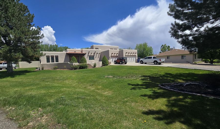 2 ROAD 5152, Bloomfield, NM 87413 - 5 Beds, 3 Bath