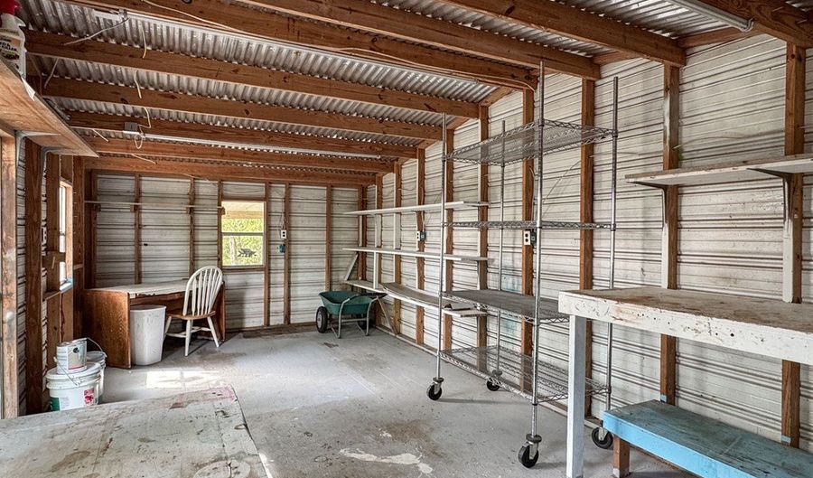 274 25th Ave, Apalachicola, FL 32320 - 3 Beds, 2 Bath