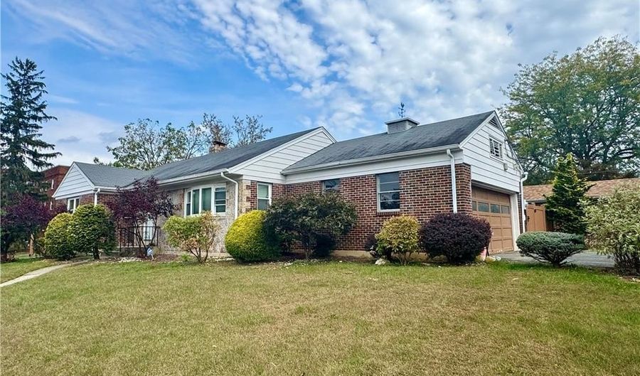 2150 W Livingston St, Allentown, PA 18104 - 2 Beds, 2 Bath