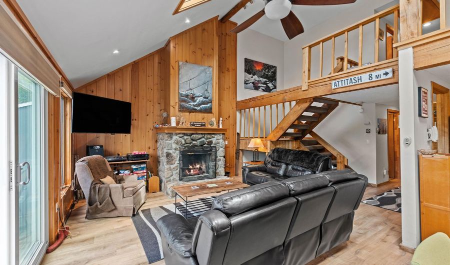 3 Mountainview Rd 6, Bartlett, NH 03812 - 4 Beds, 3 Bath