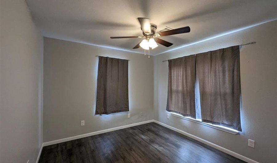 3005 KESSLER Blvd, Wichita Falls, TX 76309 - 2 Beds, 1 Bath