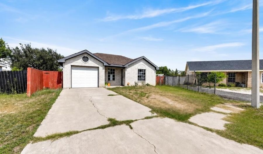 444 Cripple Creek Cir, Alamo, TX 78516 - 4 Beds, 2 Bath