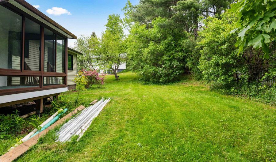 15 Spring Hollow Ln, Barre, VT 05641 - 4 Beds, 2 Bath