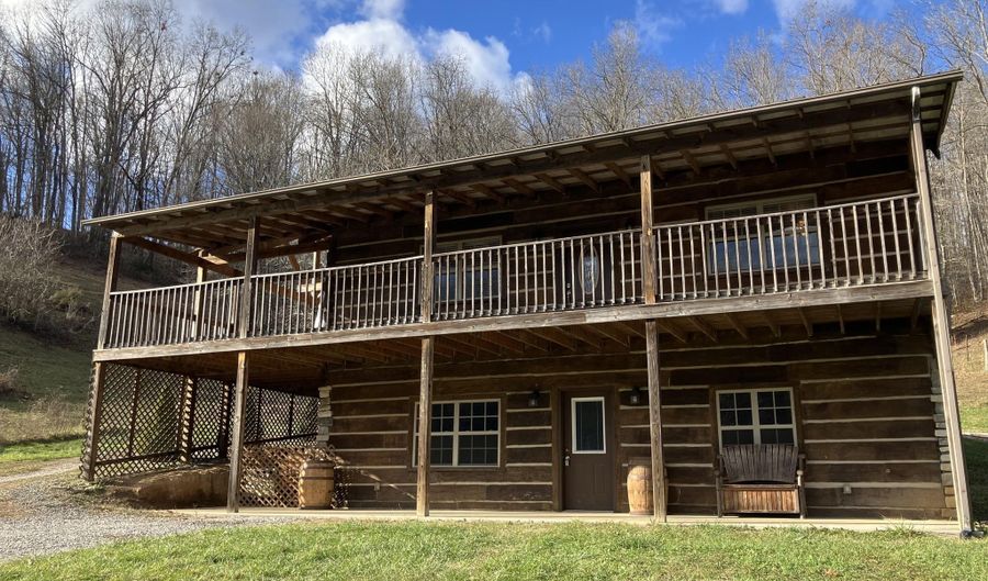 670 Moores Creek School Rd, Annville, KY 40402 - 3 Beds, 2 Bath