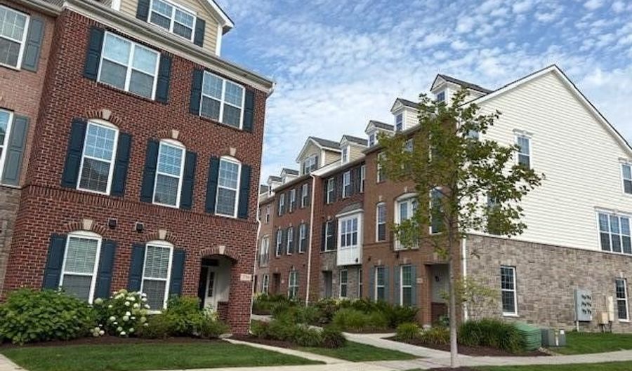 2783 Ashcombe Dr, Ann Arbor, MI 48105 - 4 Beds, 4 Bath