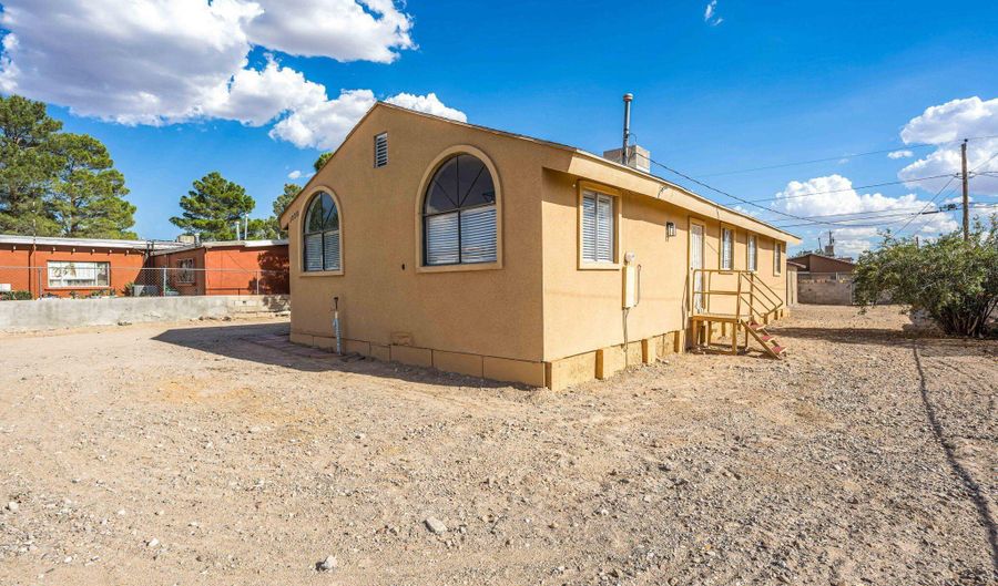 1230 Lincoln St, Anthony, NM 88021 - 3 Beds, 2 Bath