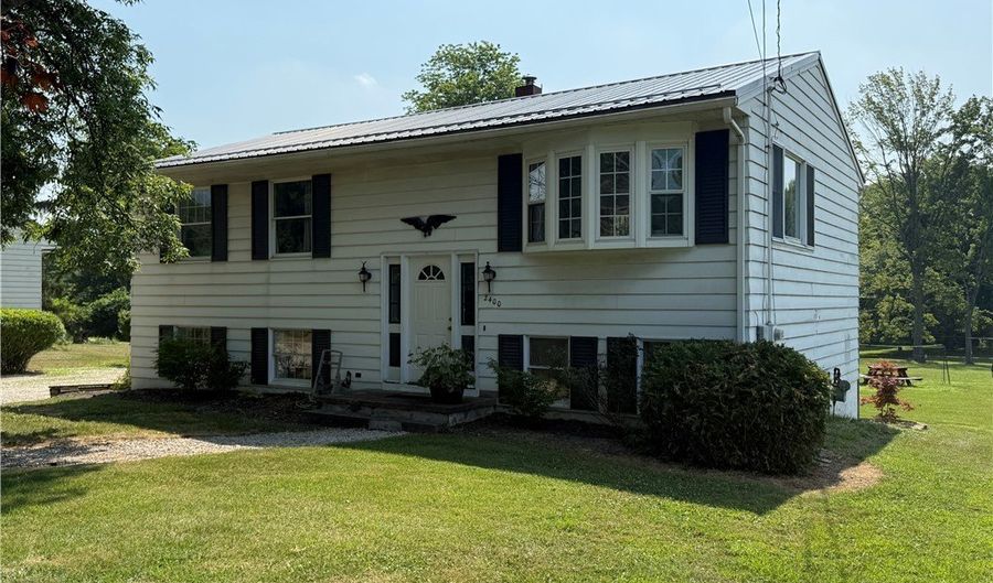 2400 Austinburg Rd, Ashtabula, OH 44004 - 4 Beds, 3 Bath