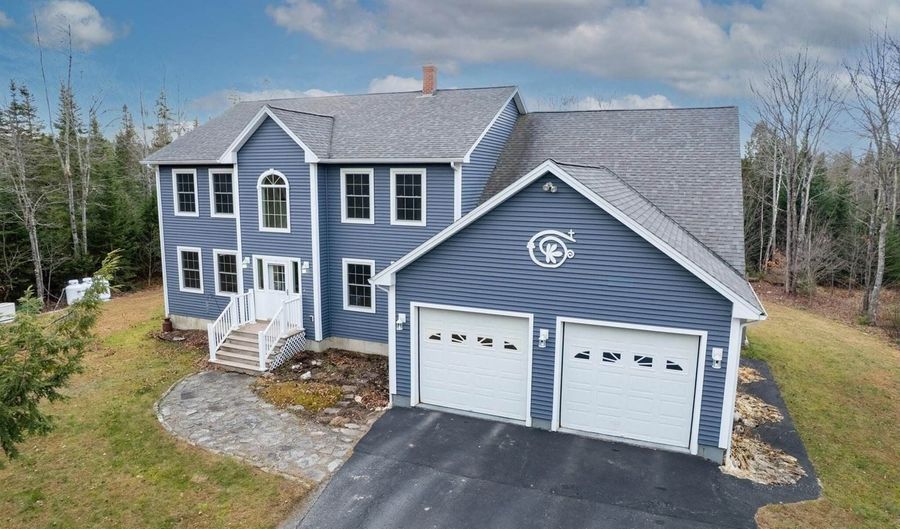 183 Skyline Rd, Bangor, ME 04401 - 3 Beds, 3 Bath