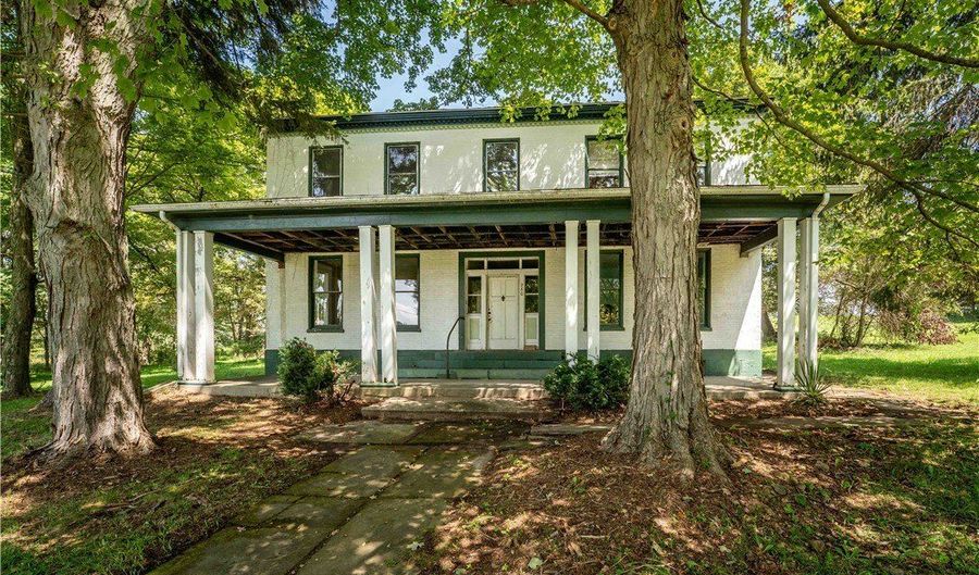 280 Main St, Addison, PA 15411 - 5 Beds, 2 Bath