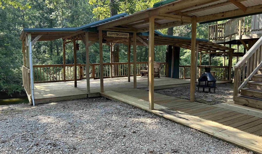 120 TOWBOAT Ln, Adamsville, TN 38310 - 1 Beds, 1 Bath