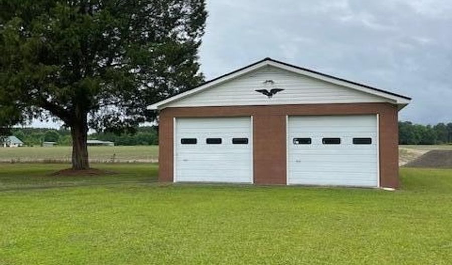 7584 County Home Rd, Ayden, NC 28513 - 3 Beds, 2 Bath