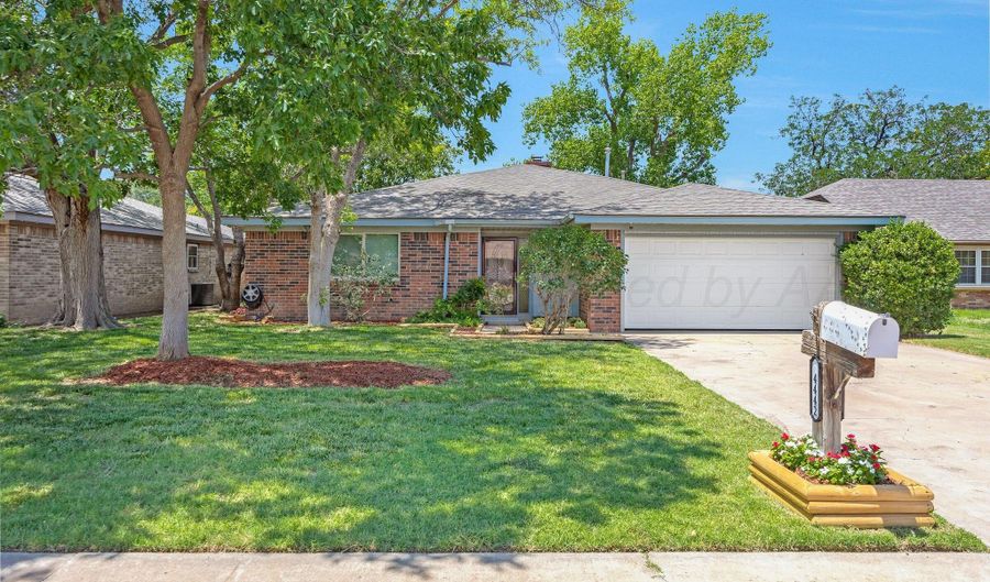 4442 SUMMIT Cir, Amarillo, TX 79109 - 3 Beds, 2 Bath