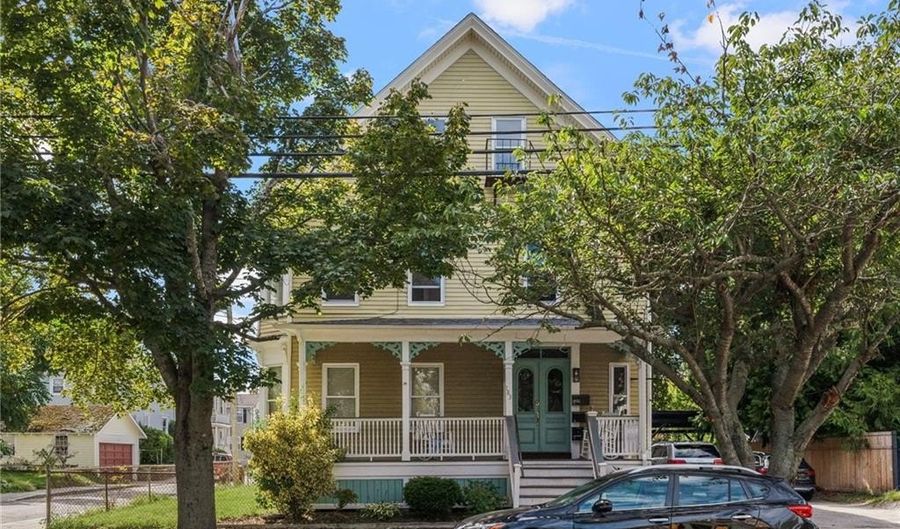 183 Wood St 3, Bristol, RI 02809 - 2 Beds, 1 Bath