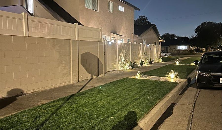 824 S Dune St, Anaheim, CA 92806 - 6 Beds, 5 Bath