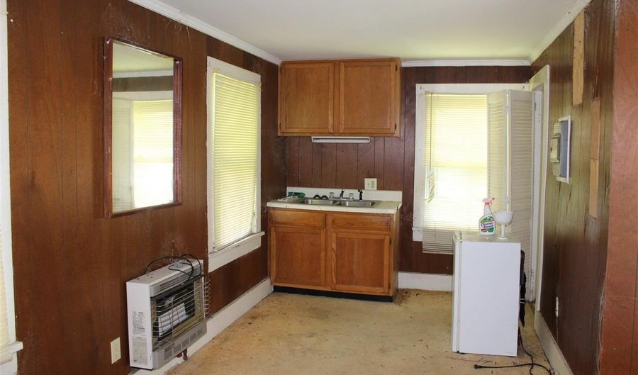 651 Hwy 15/401 E, Bennettsville, SC 29512 - 3 Beds, 2 Bath