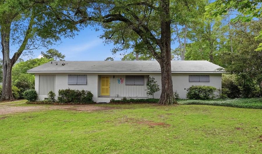 1812 Dawson Rd, Albany, GA 31707 - 4 Beds, 2 Bath