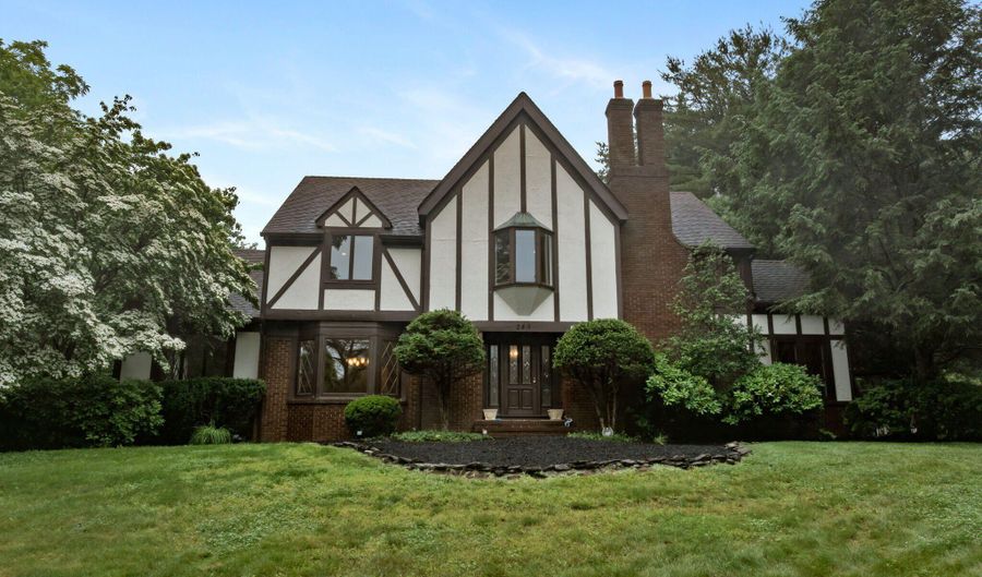 245 Borden Rd, Middletown, NJ 07748 - 5 Beds, 5 Bath