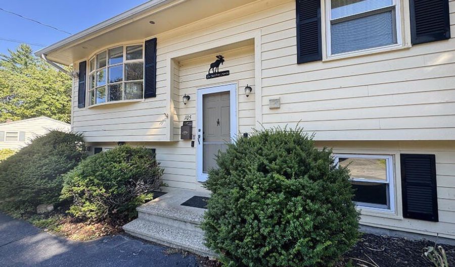 105 Windsor Ave, Augusta, ME 04330 - 3 Beds, 1 Bath