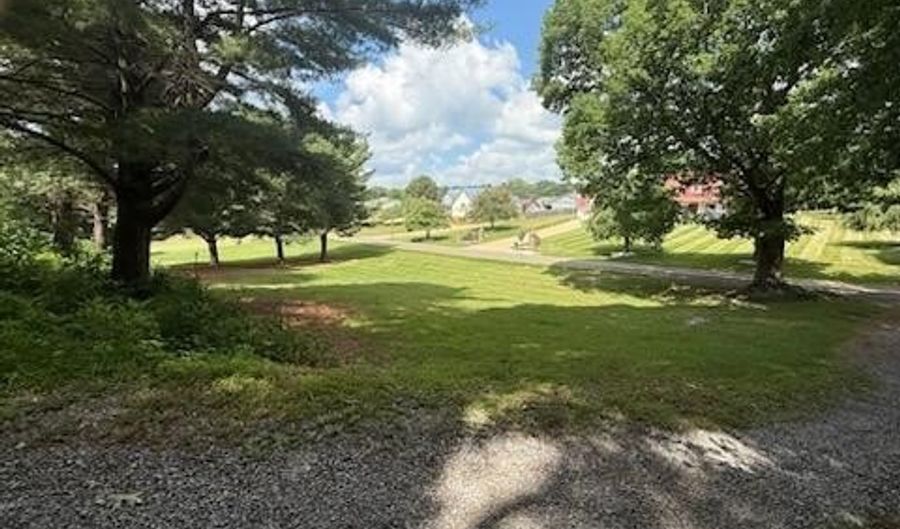19004 Cleveland Rd, Abingdon, VA 24211 - 2 Beds, 2 Bath