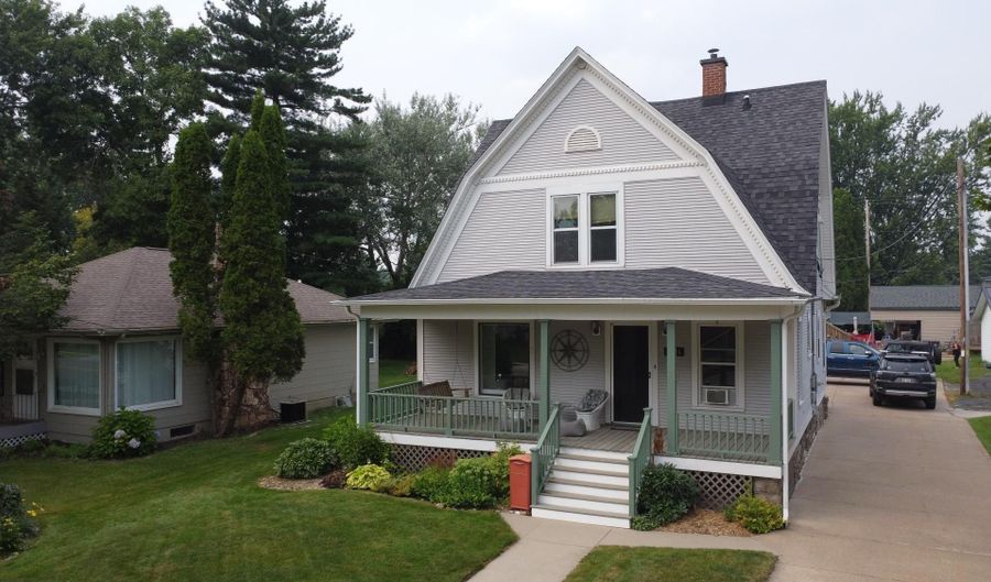 1114 5TH Ave, Antigo, WI 54409 - 3 Beds, 2 Bath