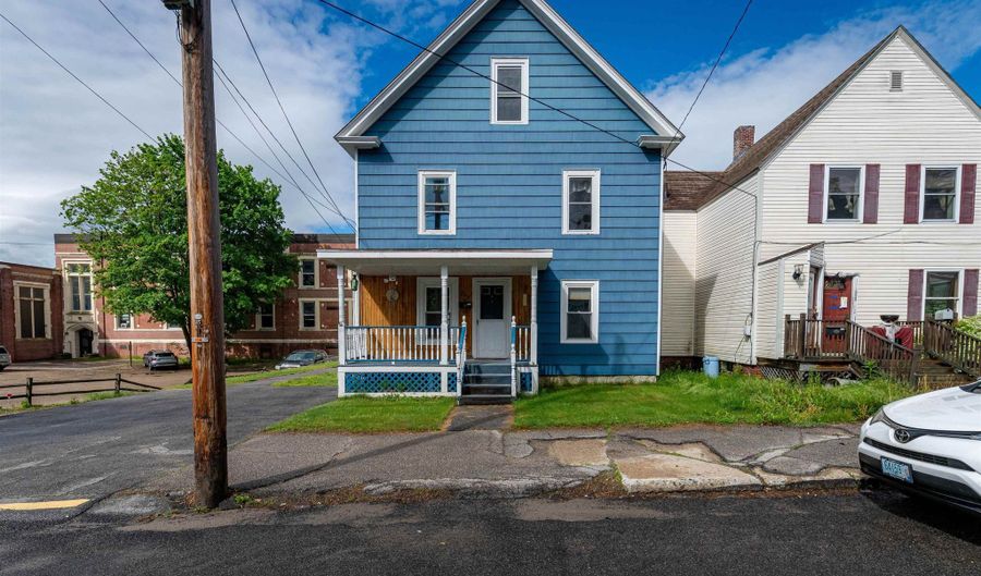 249 High St, Berlin, NH 03570 - 3 Beds, 2 Bath