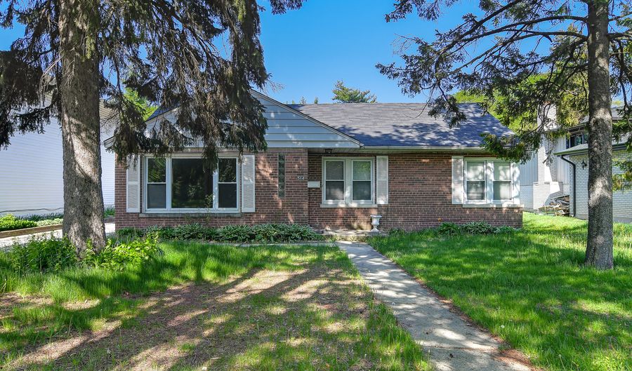 514 Mills St, Hinsdale, IL 60521 - 3 Beds, 1 Bath