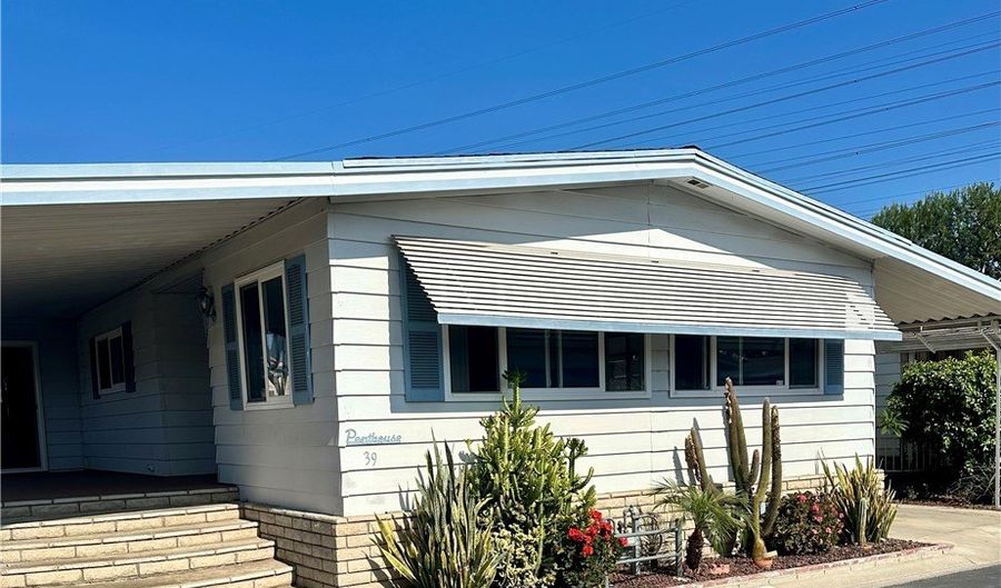1400 39 S Sunkist, Anaheim, CA 92806 - 2 Beds, 2 Bath