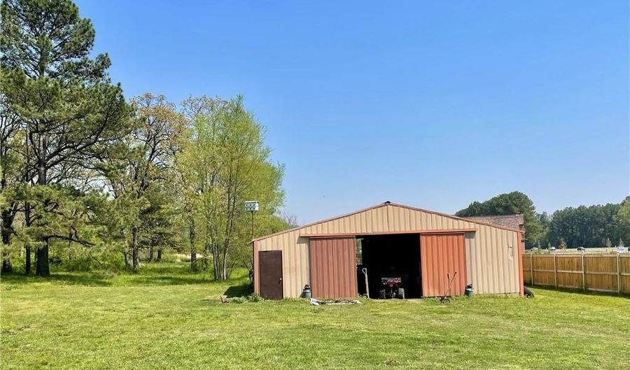 401 17th St, Barling, AR 72923 - 3 Beds, 2 Bath