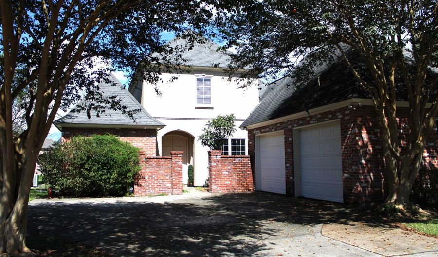 19435 S Harrells Ferry Rd, Baton Rouge, LA 70816 - 3 Beds, 3 Bath